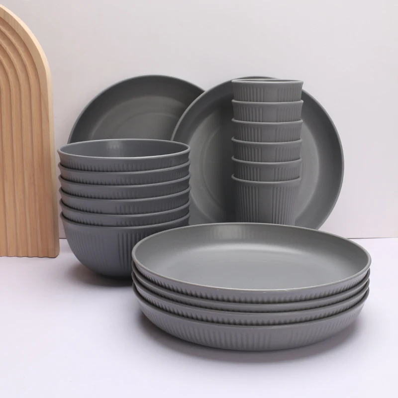 High quality 18pcs Eco Friendly Wheat Straw Plastic Bowl Plate And Cup Dinnerware Set plastic cutlery