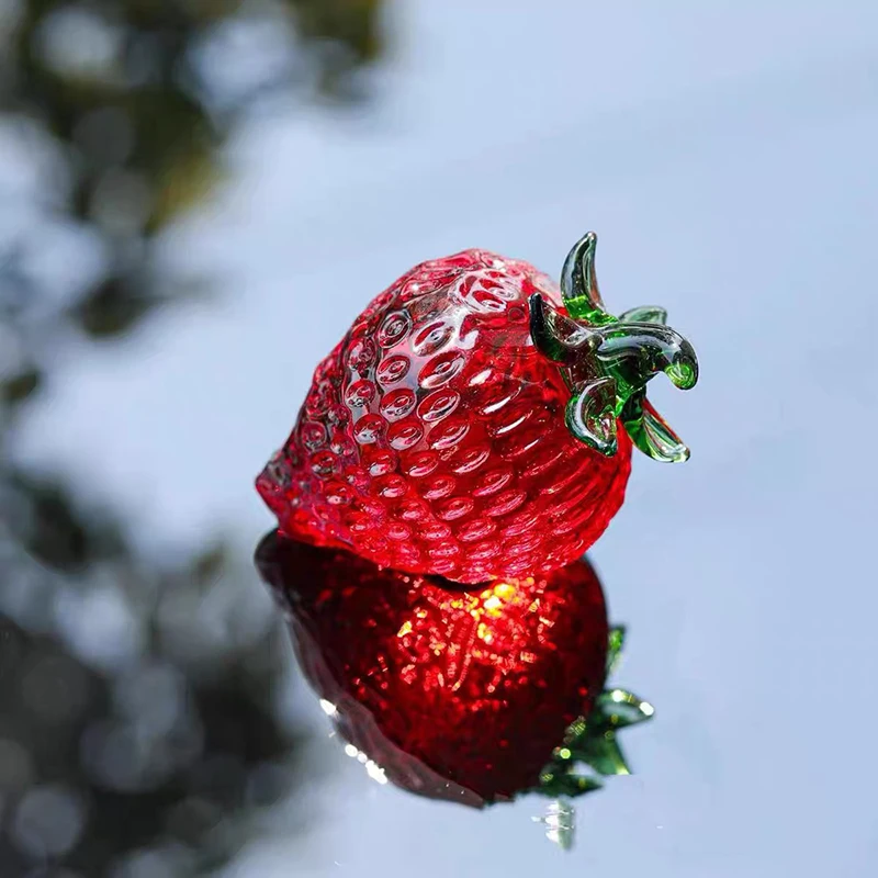 Adorable Crystal Strawberry Figurines Glass Fruit Ornament Home Kitchen Bedroom Decor Gift