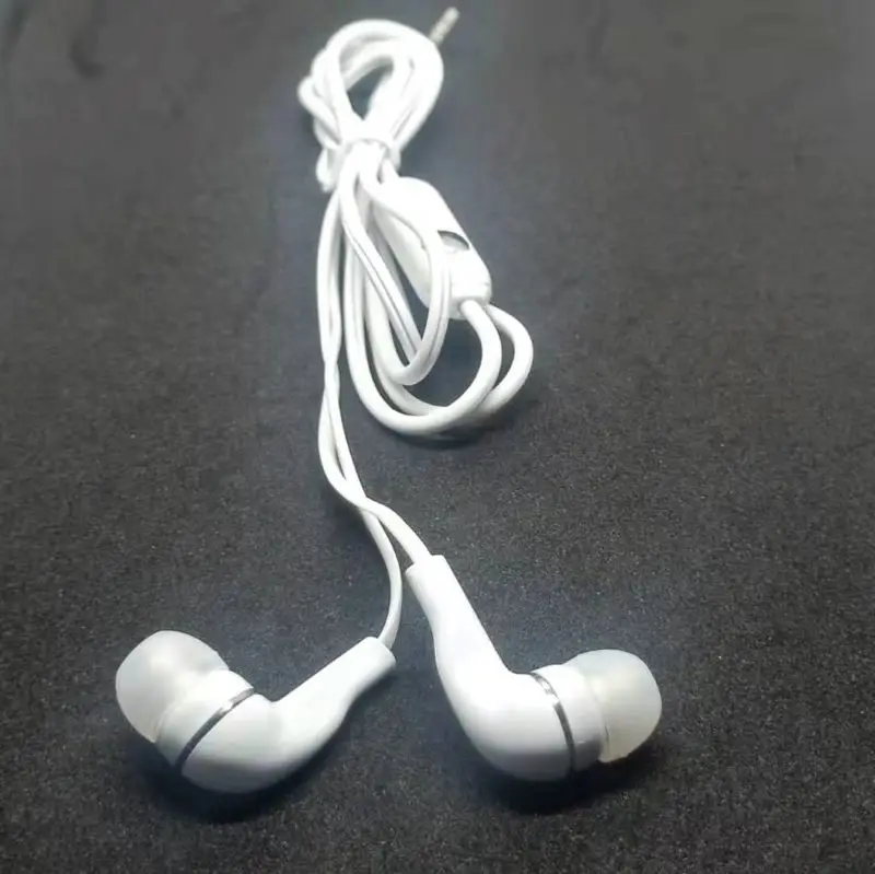 New Product Earbuds In-ear Wired Headphone OEM Headset With Mic 3.5mm 2021 Hot Selling Cheapest Stereo Earphone