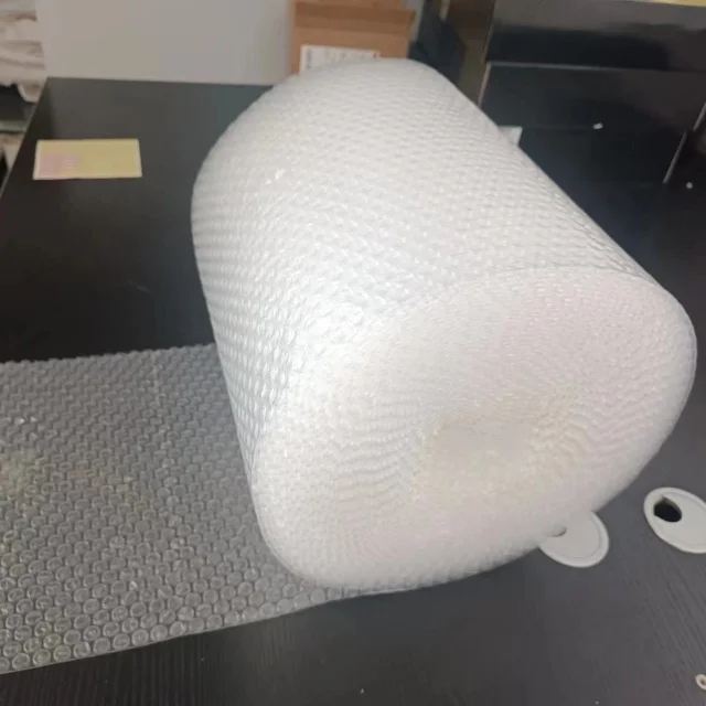 Shock-proof air bubble film for packaging clear bubble cushioning wrap roll foam pouch bag