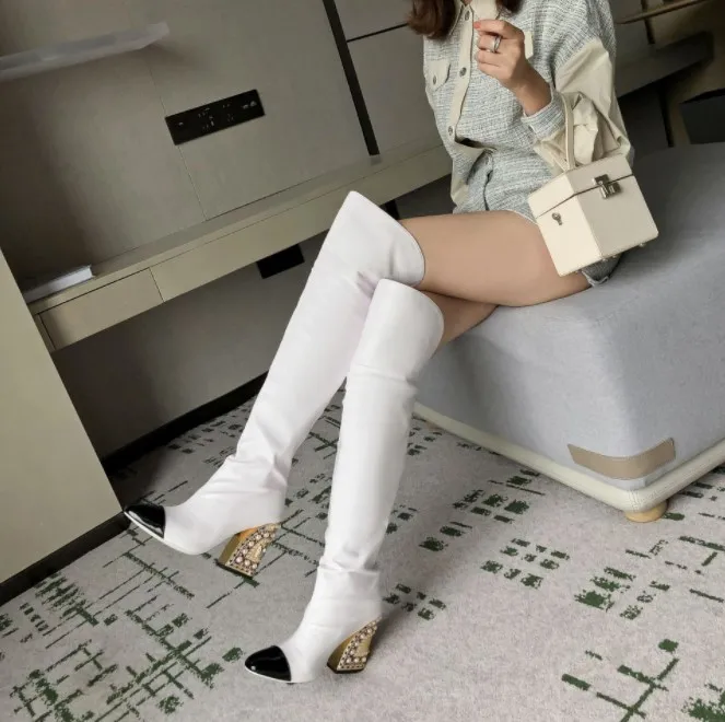 Новинка; Лидер продаж; Обувь на толстом каблуке, Сапоги выше колена женская обувь золотого цвета с длинным рукавом сочетающихся цветов рыцарские сапоги со стразами; Высокие облегающие сапоги