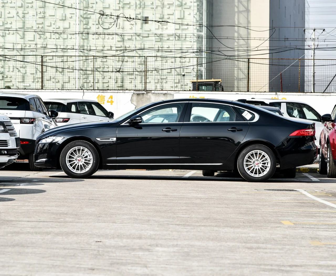 Jaguar XFL 2.0T 200ps Gasoline Car 2WD Sedan with Cruise Control Electric Sunroof Camera Black 2019 Leather Turbo Dark Automatic