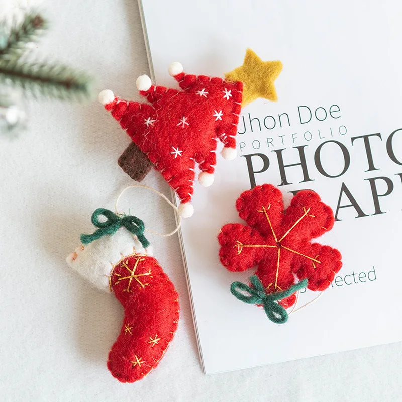 Handmade Christmas Wool Felt Decorative Hanging Ornaments Christmas Tree Christmas Stocking Decorations