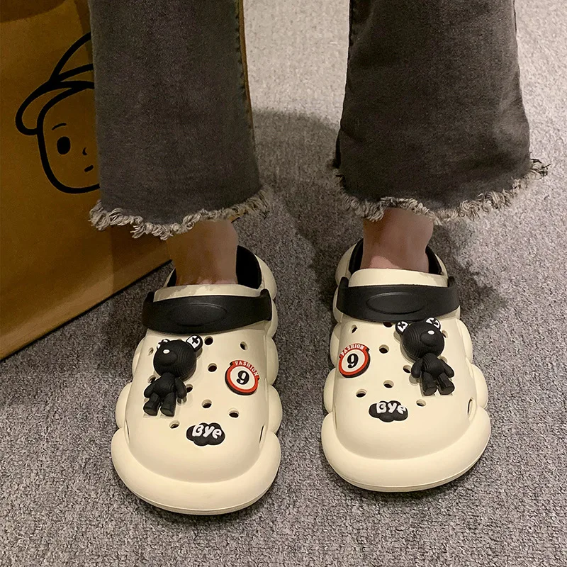 Wholesale Multi-element Cute Bear Slippers Letter M Clogs For Women Good Quality Outdoor Casual Beach Sandals Slippers