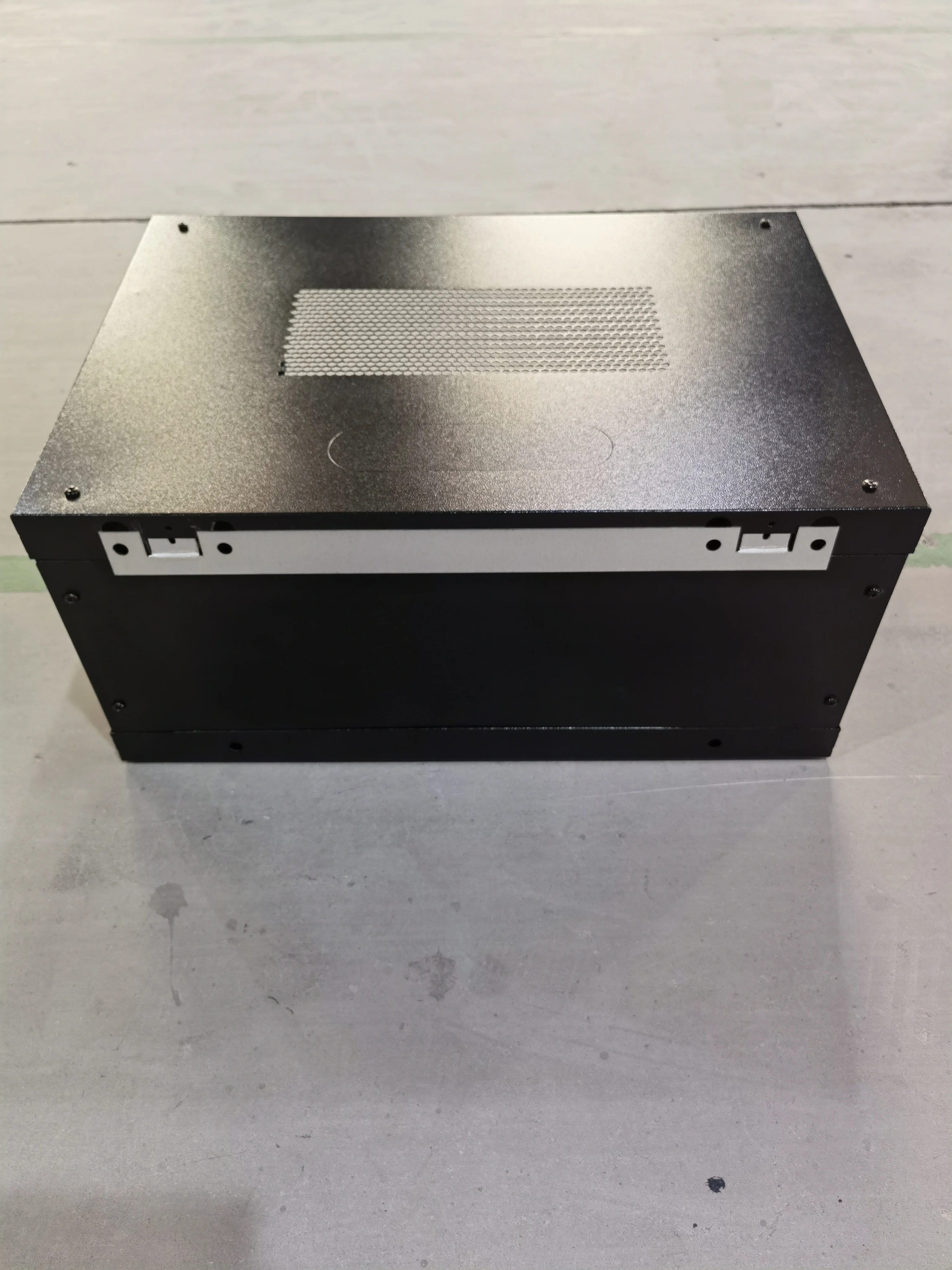 Factory outlet 4U rack cabinet custom 4u server wall hanging for