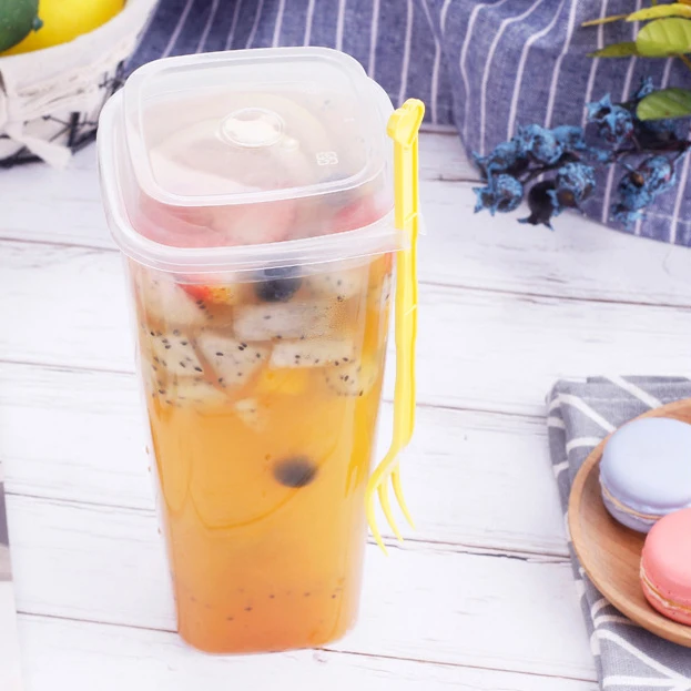 Пластиковая кружка с крышкой и вилкой 32 унции