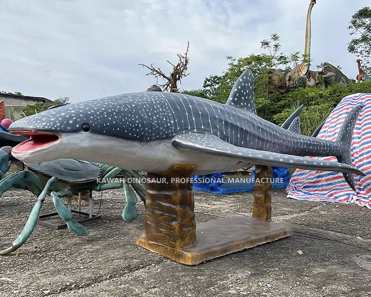 Buy Lifelike Whale Shark Statue Animatronic Sea Animal 7 Meters Long Whale Shark Model
