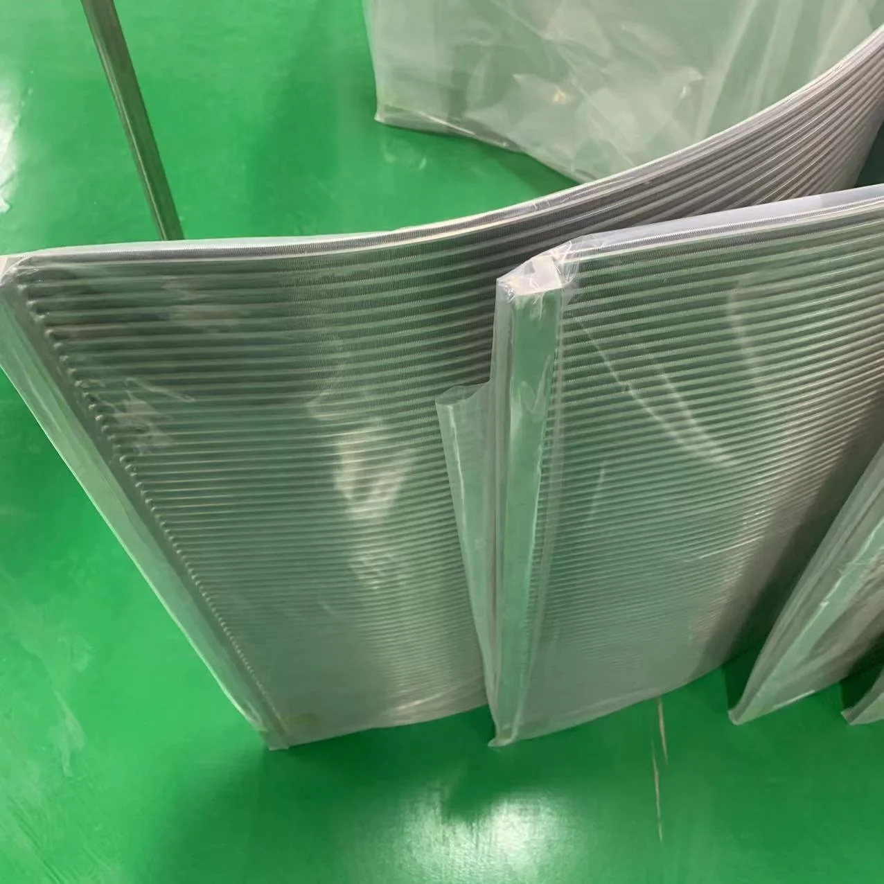 High Efficiency Arc Screen Plate Filter Stainless Steel Curved Wedge Wire Industrial Filtration Equipment