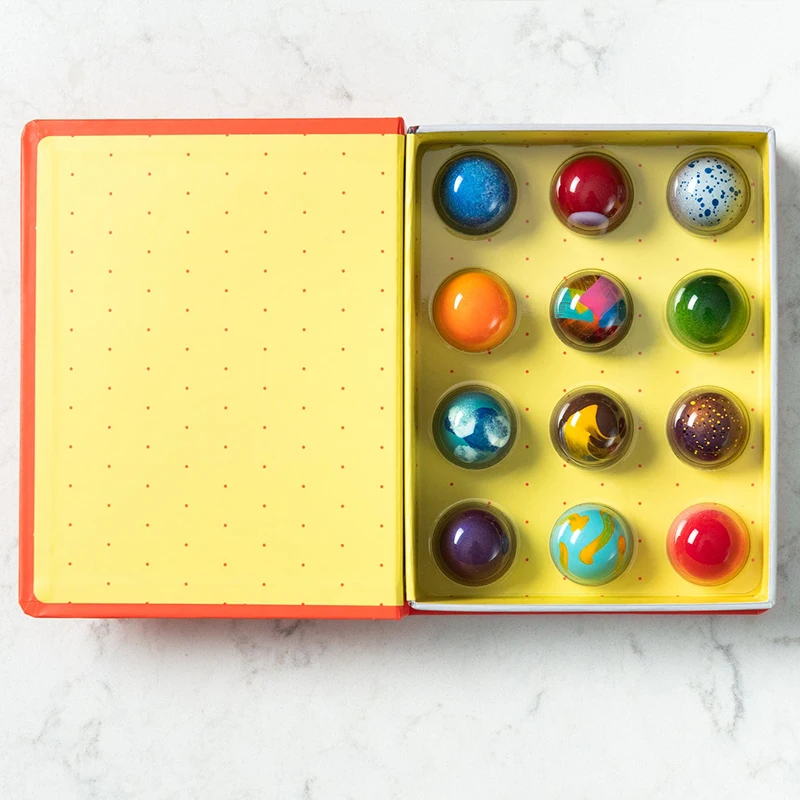 Bestyle Custom Logo Book Shape Magnetic Rigid Cardboard Packaging Paper Chocolate Box With Clear PP Holder Insert Tray