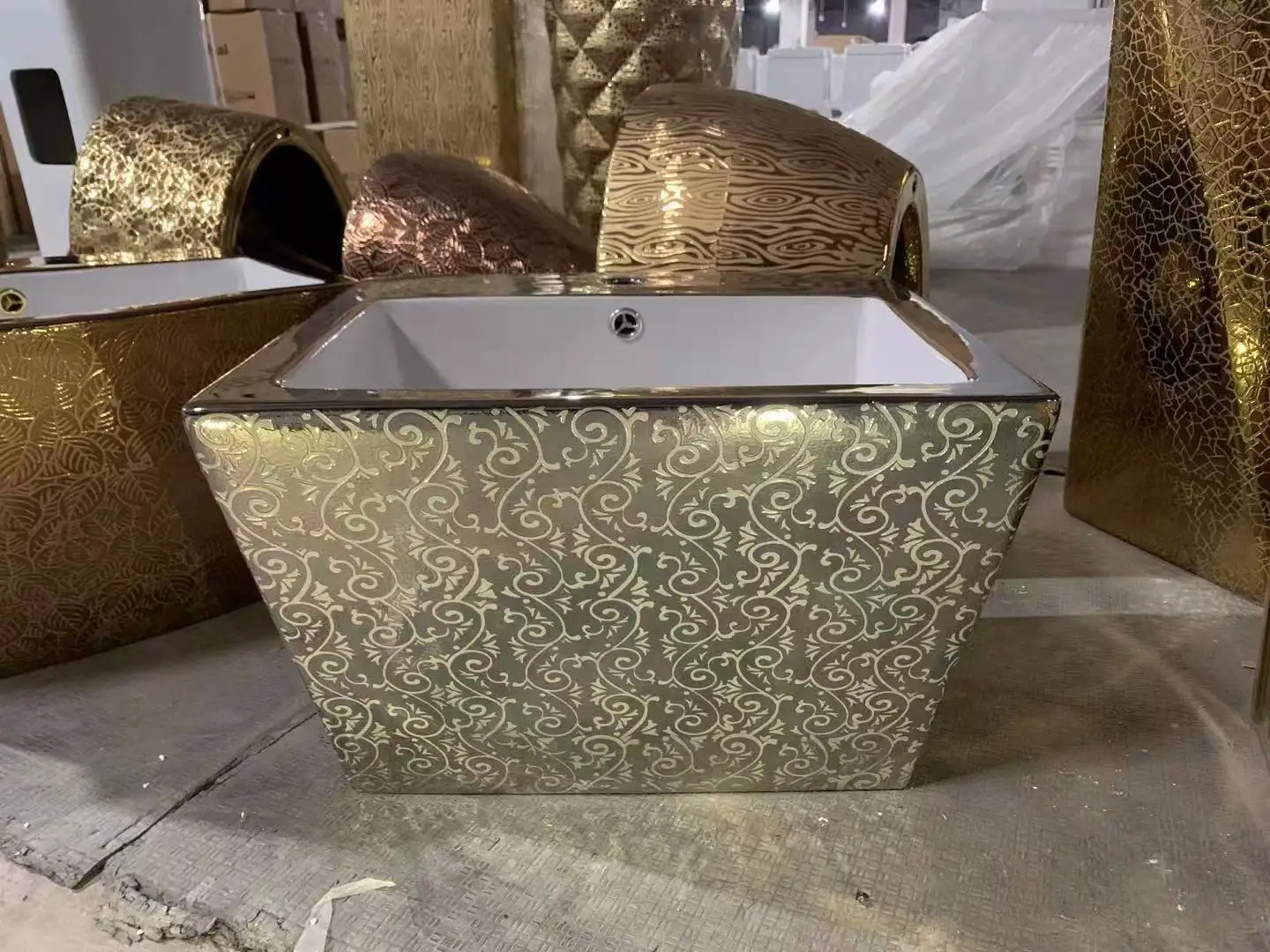 High Quality of Wc Wall Hung Wc Toilets Toilet for Bathroom Rose Gold Modern Seat Cover White Ceramic Round Wall Mounted toilet