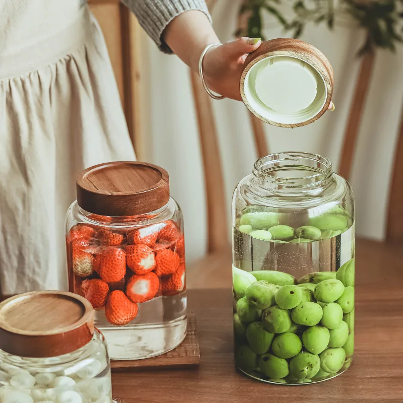 Clear 1/2 gallon large mason  canisters glass jar with Airtight wood lid  for Flour, Cereal, pickles