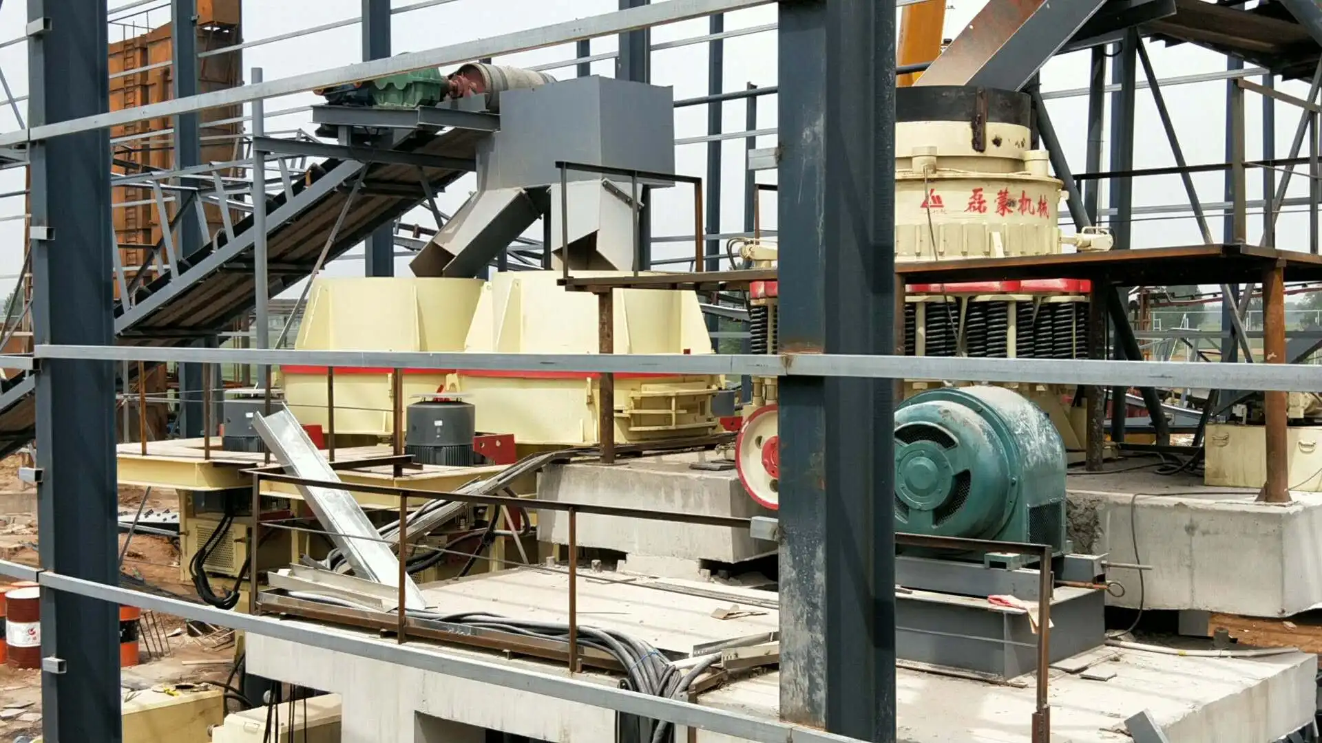 Easy operate River stone vertical shaft impact sand making machine crusher for brick making mining machine