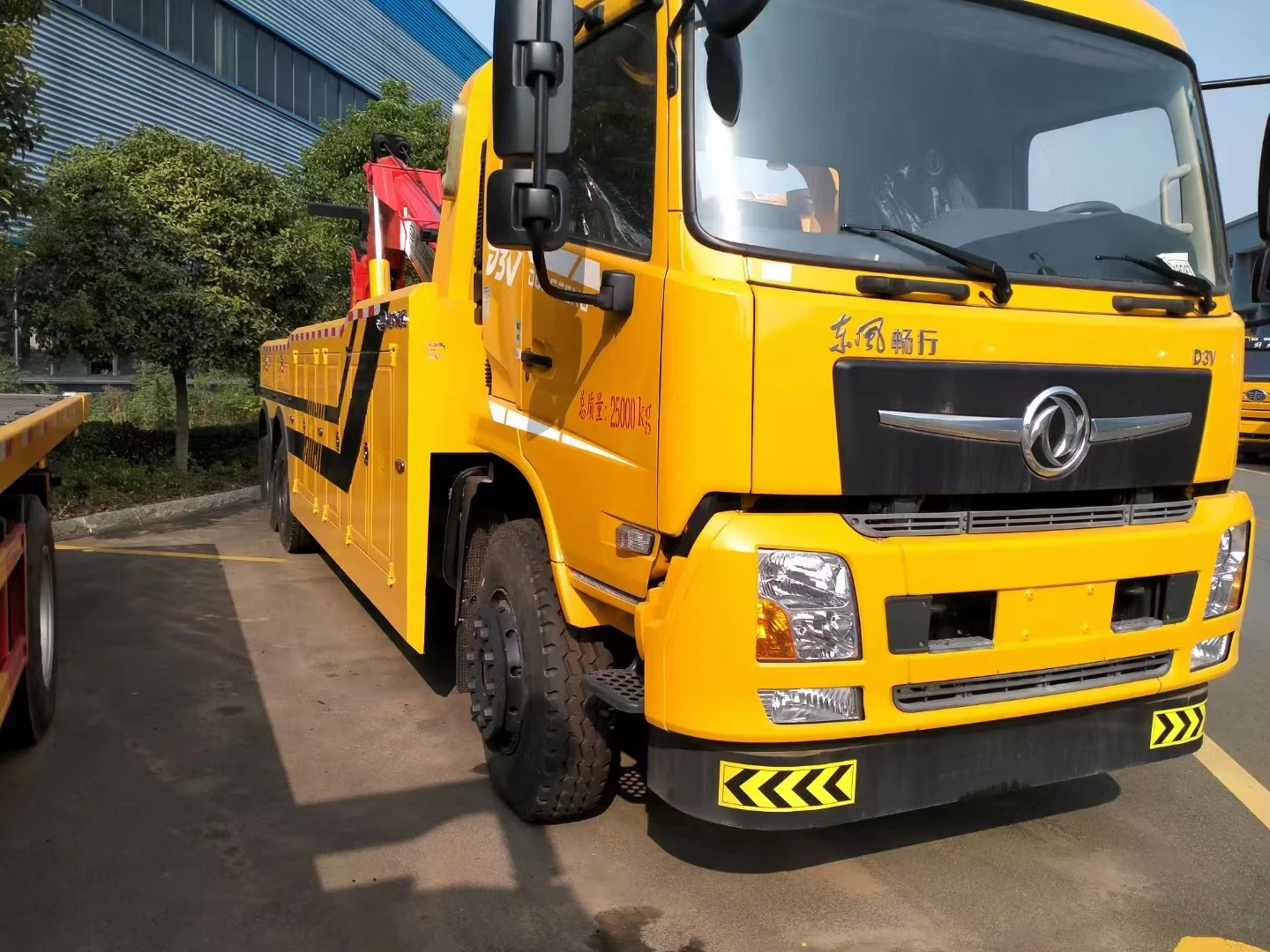 Dongfeng 8*4 Heavy duty Wrecker Tow Truck 40ton 60T Metro rescue recovery tow truck municipal roadside assistance with crane