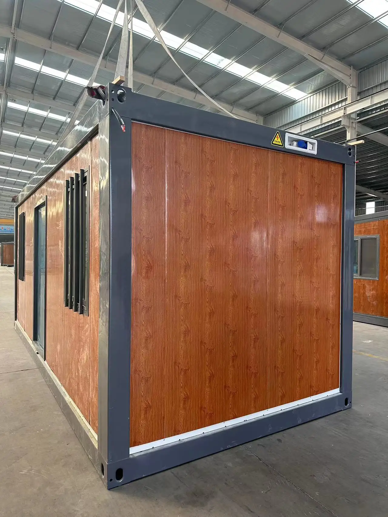 Cheap Price Prefabricated House Container Modular Steel Building Office Shop Sandwich Panel Z-Folding Container House 20ft 40ft