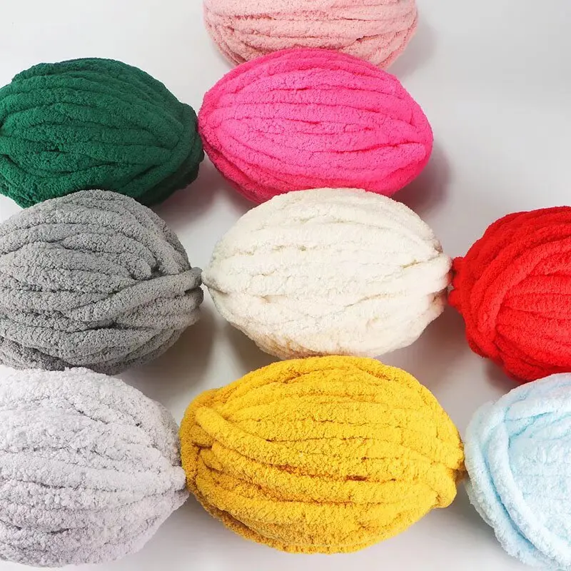 100% Polyester 2CM Hot Selling 250g Balls Thick Chunky Chenille 100% Polyester Yarn for Hand Knitting