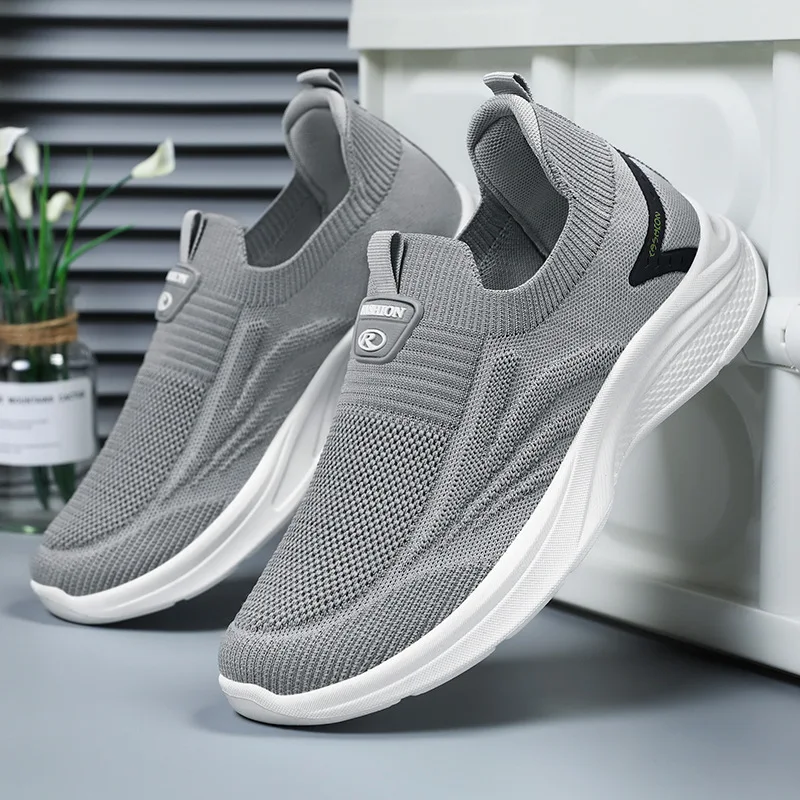 Wholesale Light Weight Breathable Mesh Running Sports Shoes In Stock Sneakers For Men