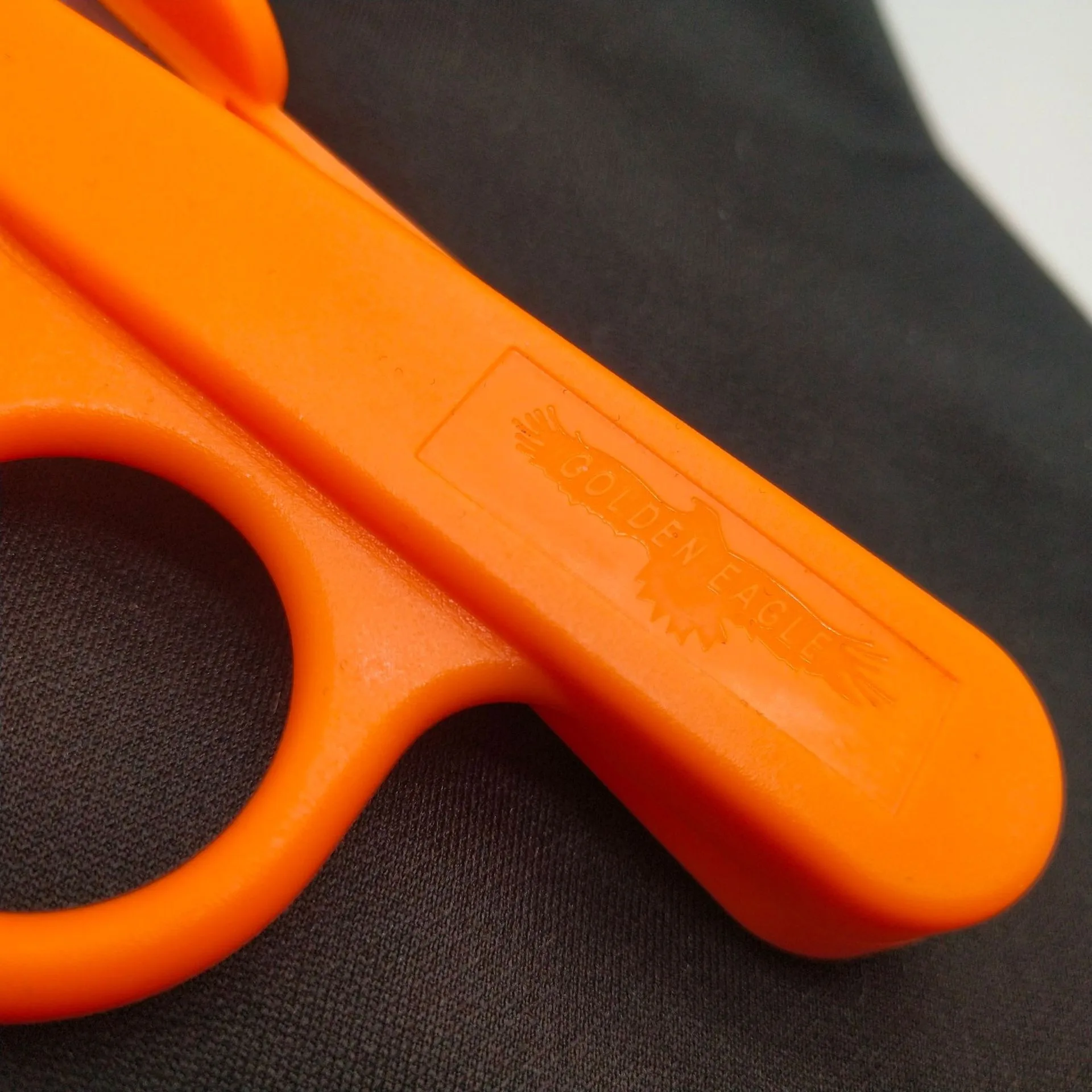 Wholesale Plastic Household Sewing Tools Household Sewing Scissors Thread Snips Yarn Small Cross Scissors