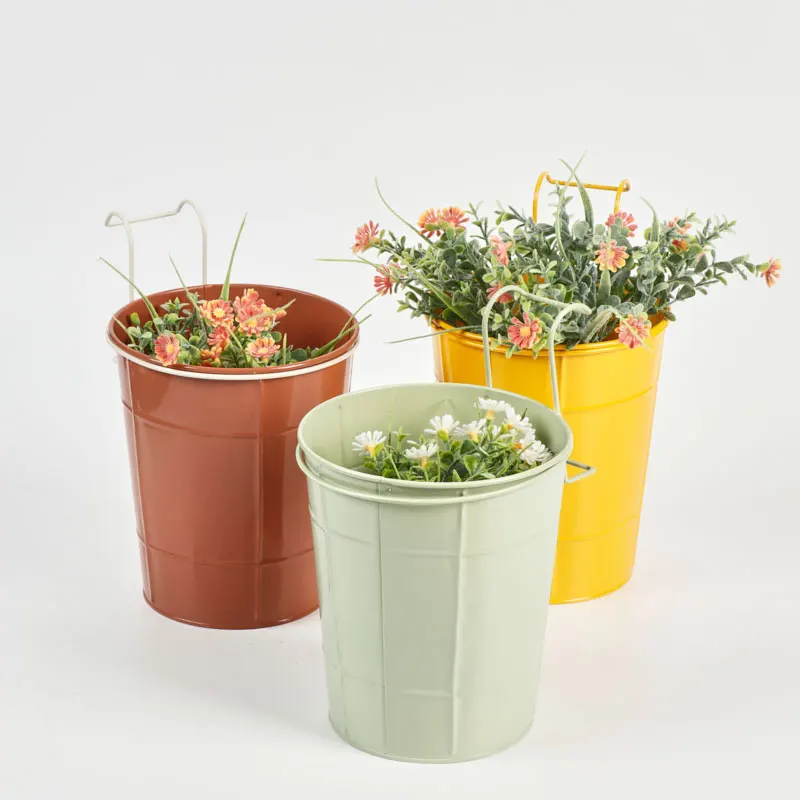 Small Fresh Metal Balcony Hanging Pot Wall Bracket Flower Pot Planters