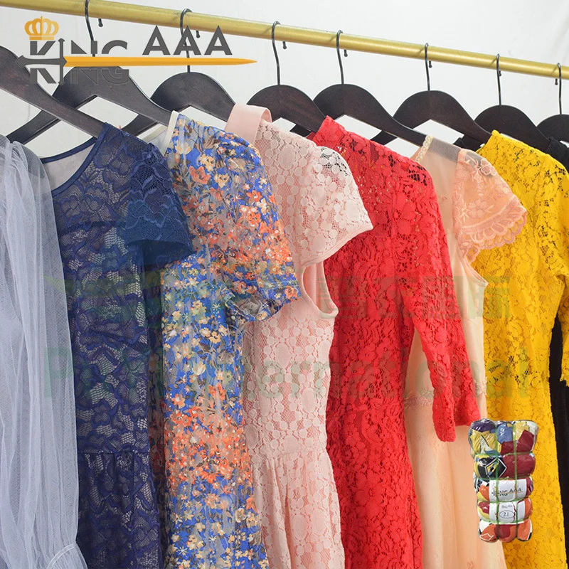 women used clothes Muslim long dress knitted apparel stock 45kg bale second hand clothing