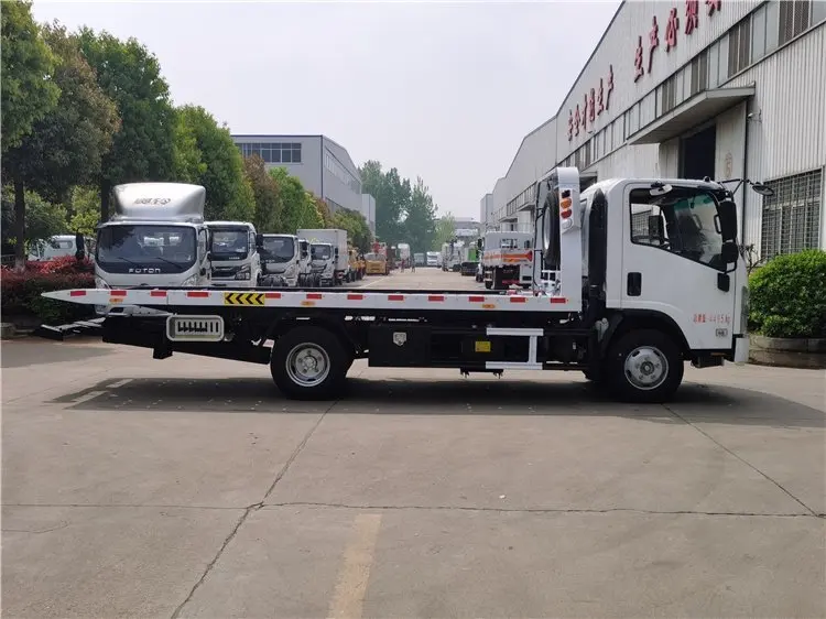 Japan Brand 4X2 9ton tow Wrecker Recovery Truck for Sale in dubai