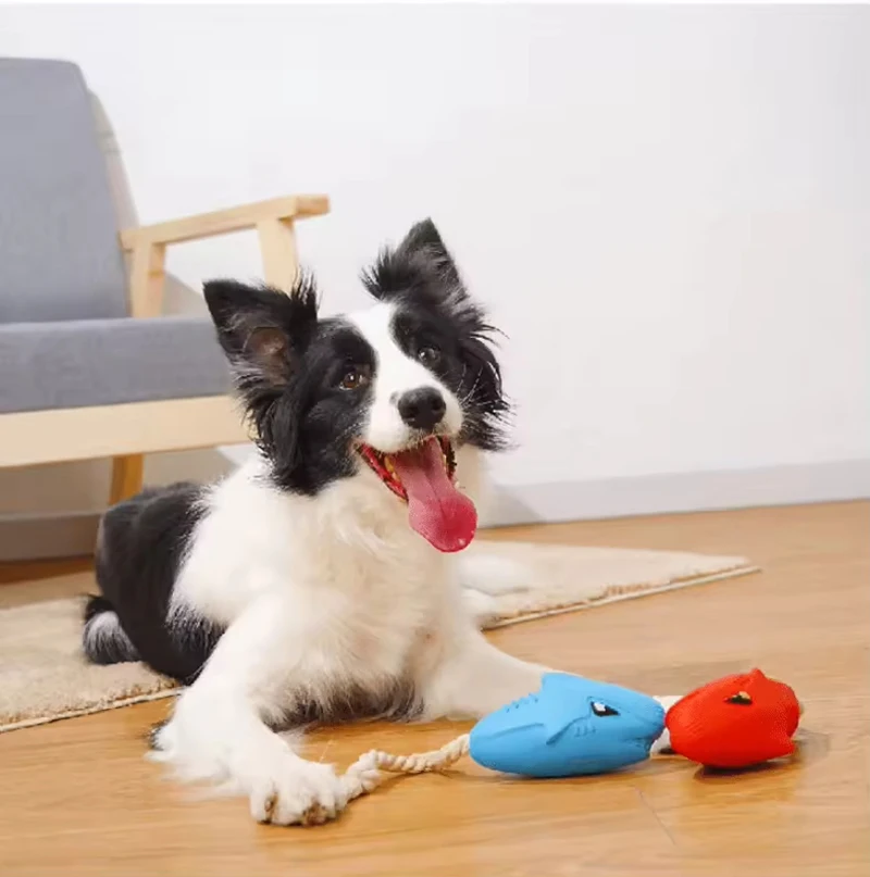 Hot Selling Squeaky Shark Rubber Pet Chew Dog Toys Indestructible Molar Bite Resistant Pew Chew Squeaky Toys with Rope