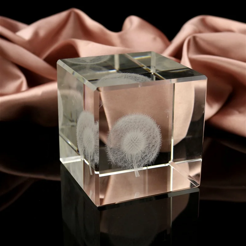 2019 high quality crystal 3d laser cube with led/3d laser crystal cube/3d laser engraved crystal cube