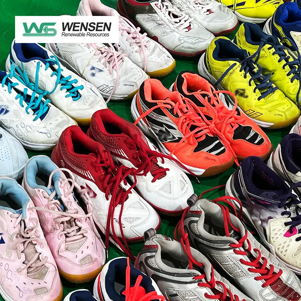 Factory Wholesale Second-Hand Original Badminton Shoes Outdoor Sport In Bales Used Sneakers Uaky Shoes