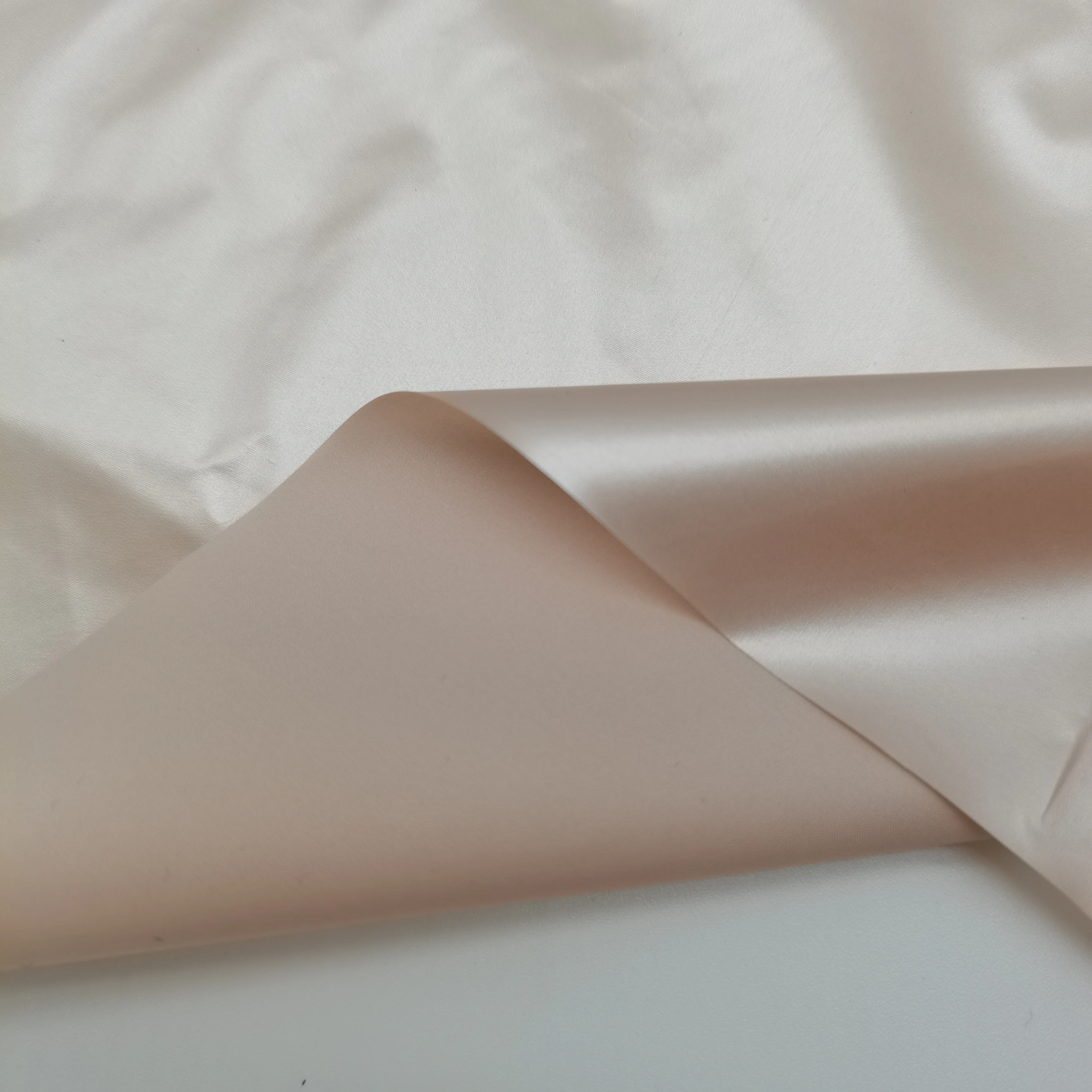PD + Pearlized PU Coating Face 20D*20D*400T 100% Nylon Taffeta Plain light weight