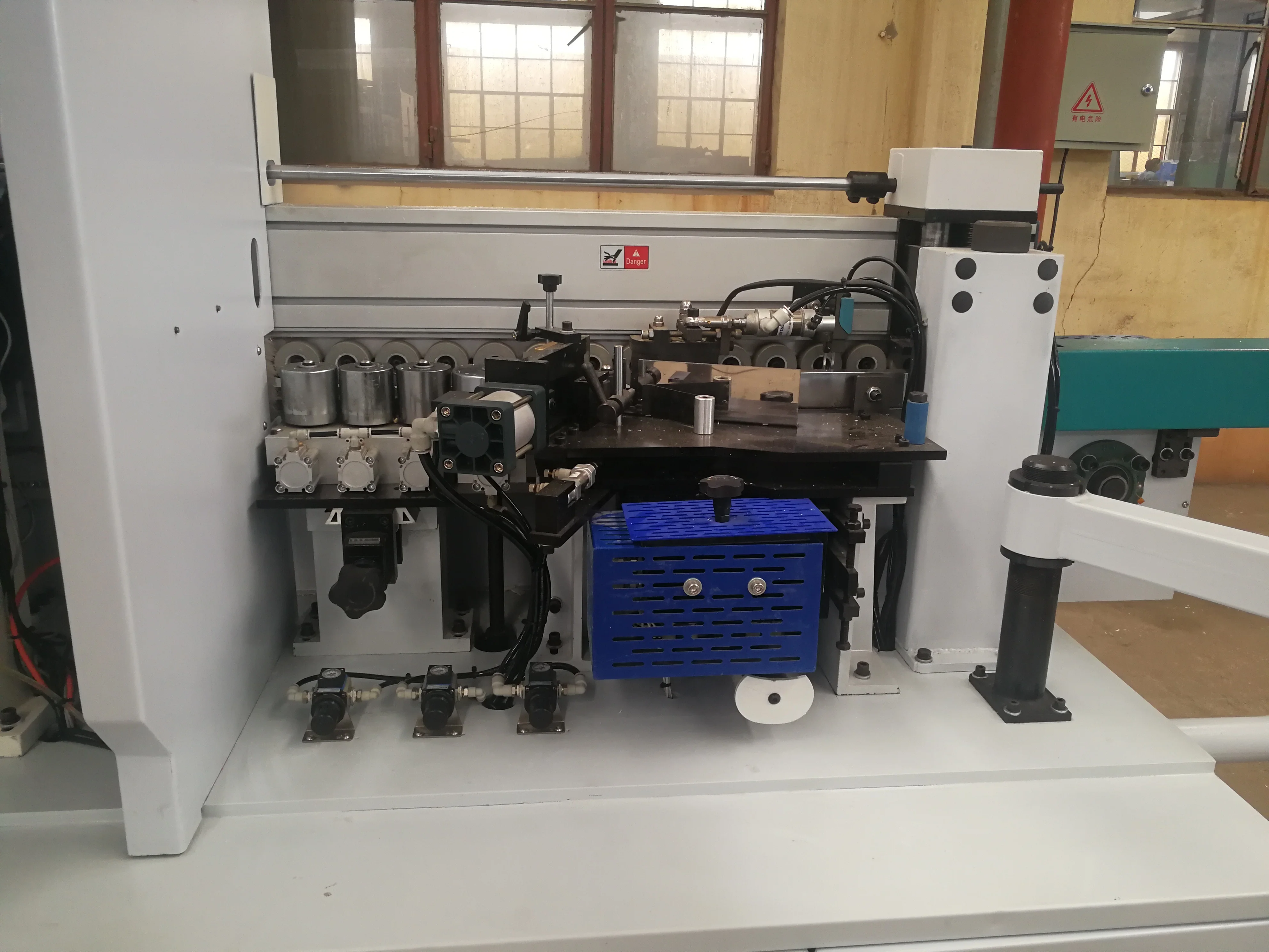 Straight Automatic KDT  PVC CNC MDF Wood Edge Banding Machine