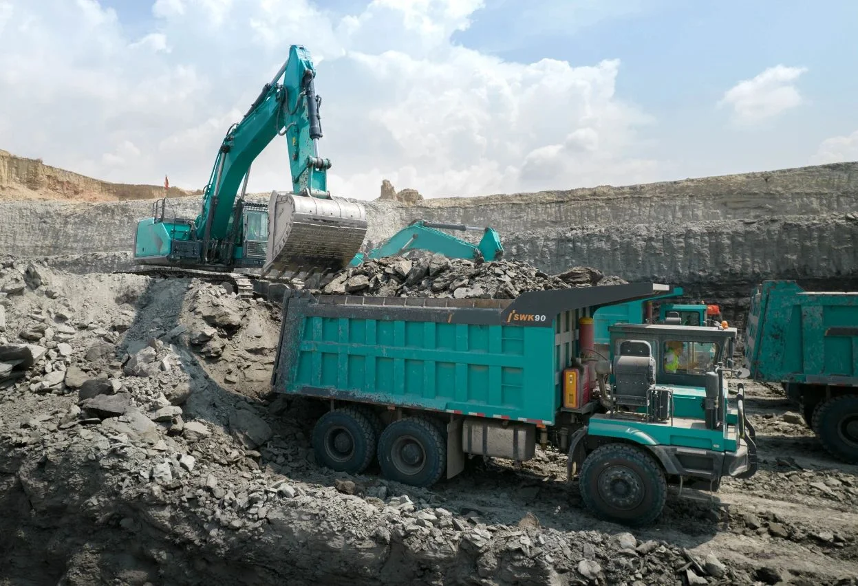 China Top Brand 90 Ton 6*4 SWK90 Mining Dump Trucks with Best Price