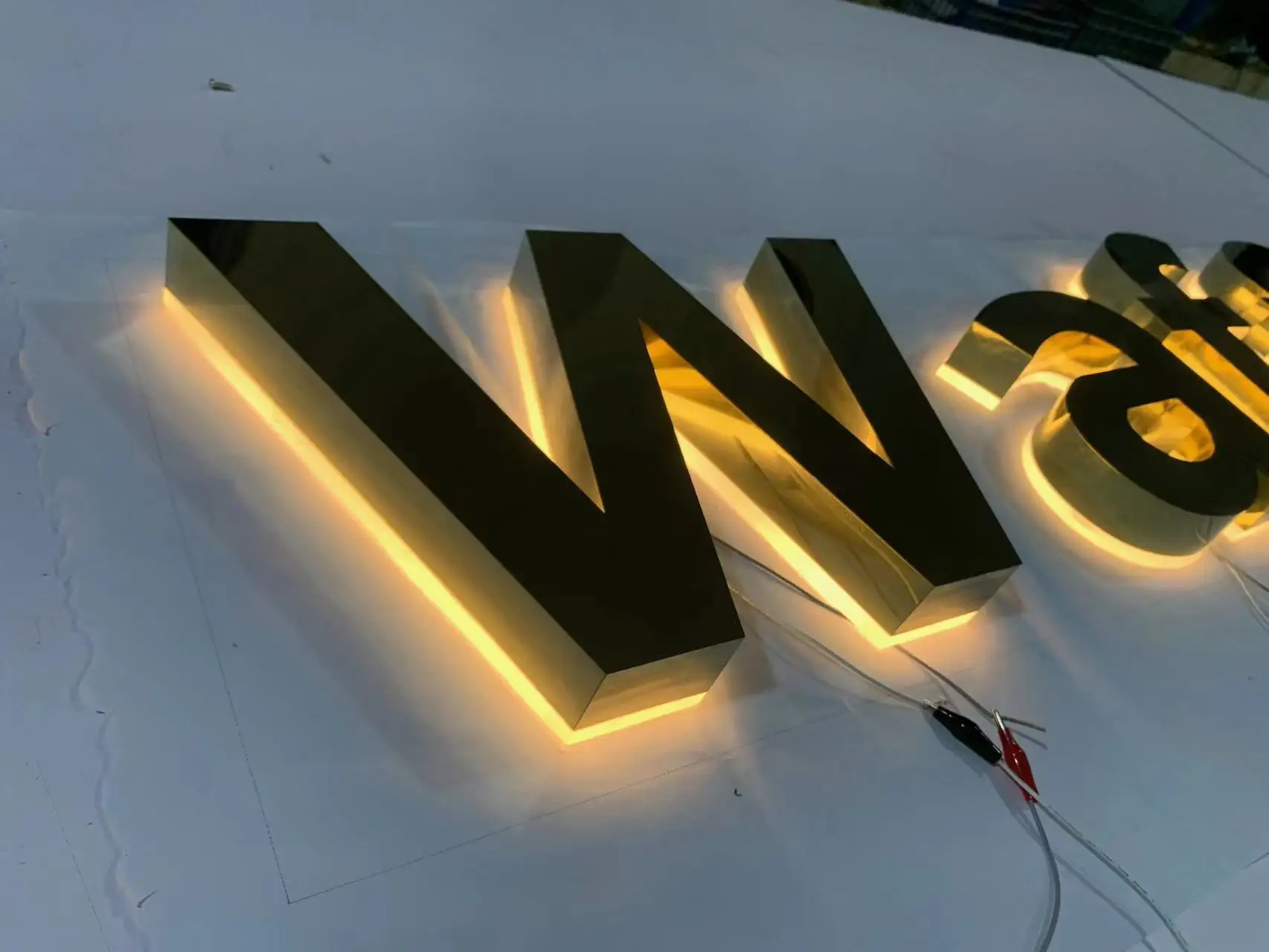 Winbo custom led backlit letters stainless steel letter Business sign 3d led sign light aluminium channel letter for shop