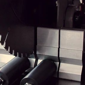 Auto feeding 90 degree aluminum profile cutting saw