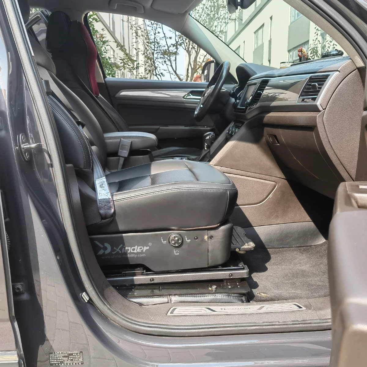 Swivel Car Seat Turning Lifting Seat with 150KG Load Capacity for Disabled Wheelchair Users EMC CE Certification