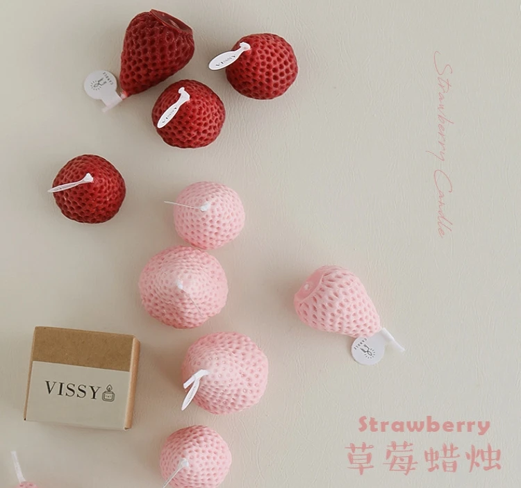 Wholesale Popular Exquisite Luxury Design Hand-made Strawberry Shaped Soy Wax Scented Candle As Gift Set