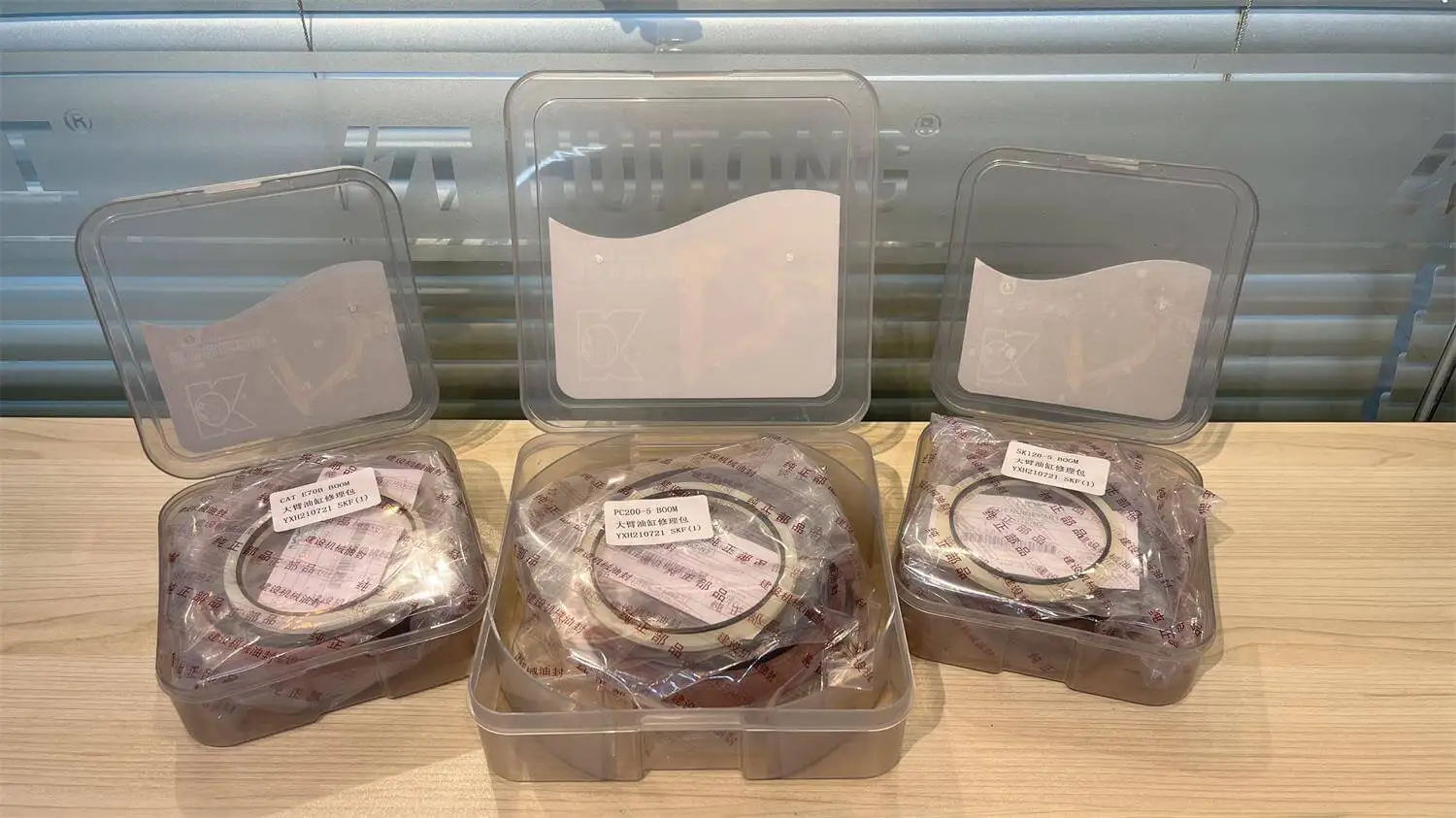 Huitong Excavator Spare Parts Hydraulic Seal Kits/Bucket Seal Kits for PC120-6 PC200-8 Excavators.