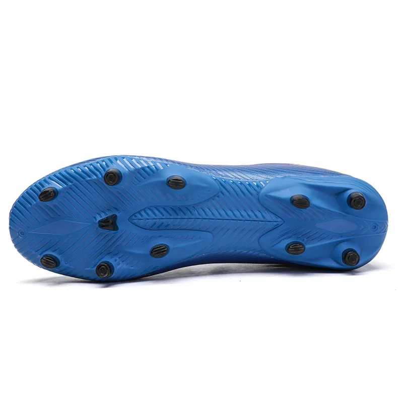 New High Ankle Soccer Shoes Men Breathable Outdoor High-top Football Boots Turf Soccer Cleats Kids AG Women Soft Football Shoes