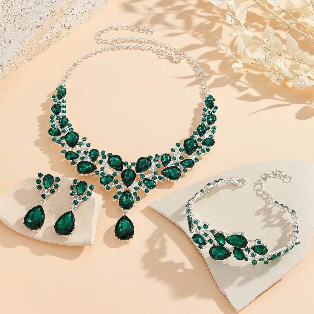 Европейский Американский Ретро преувеличенный набор из трех серебряных украшений роскошный свадебный банкет Ожерелье Серьги невесты