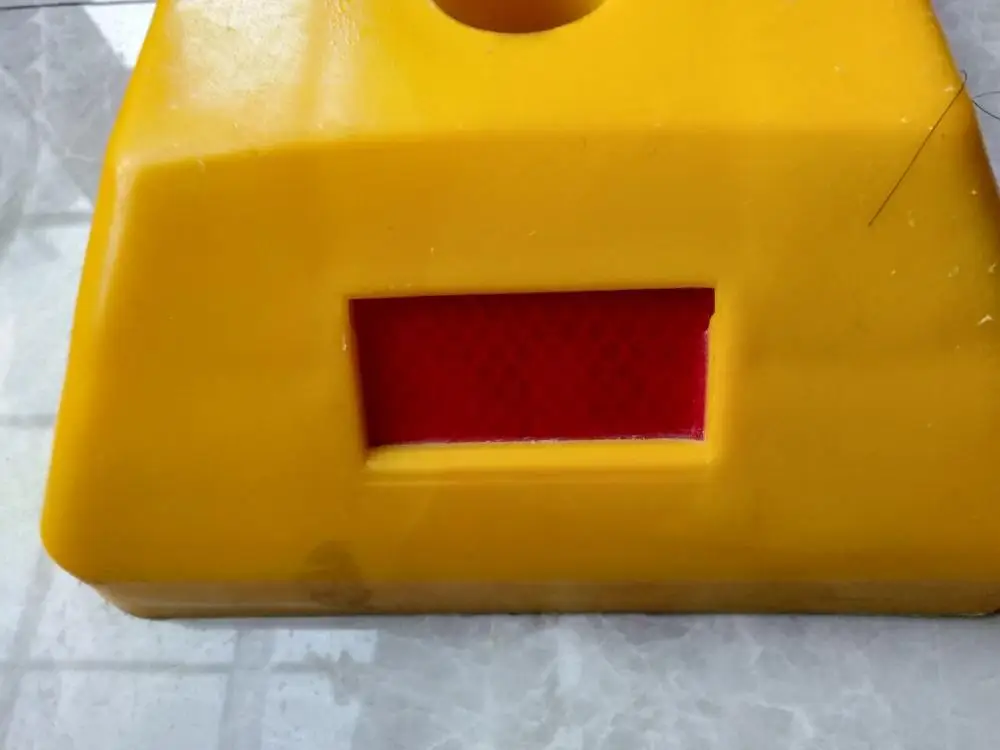 Height 770mm road safety crowd control bollard orange color traffic pillar