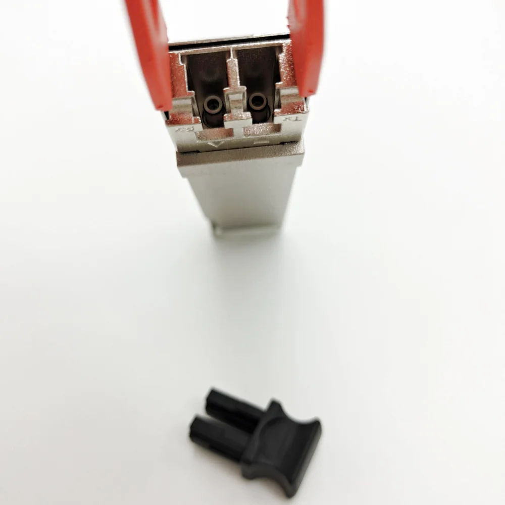 
Original Optical transceiver module manufacture 40km long distance QSFP+ 40G ER4 SMF 