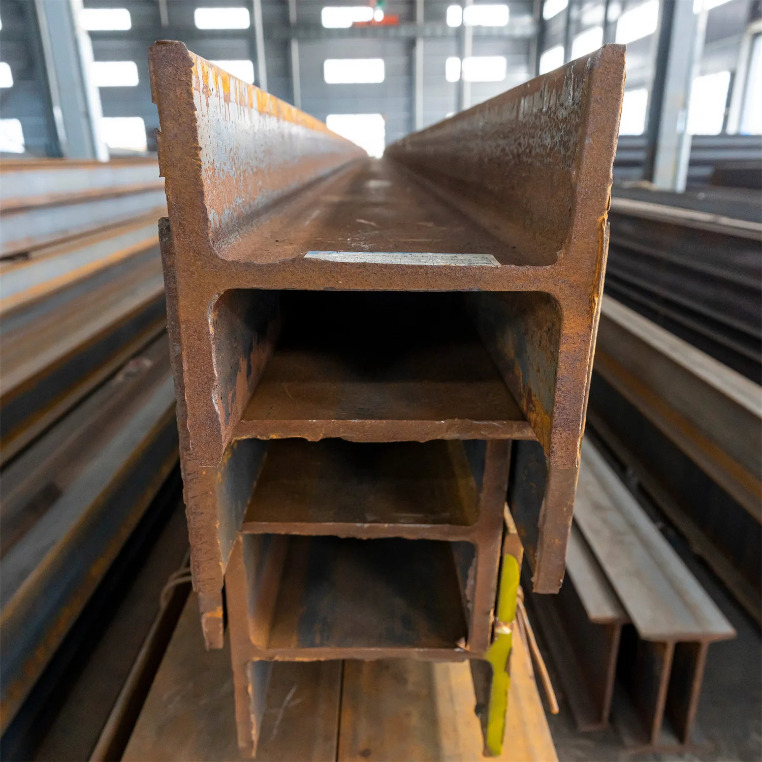 JIS AISI hot rolled galvanized surface 700mm a572 gr50 steel h beam