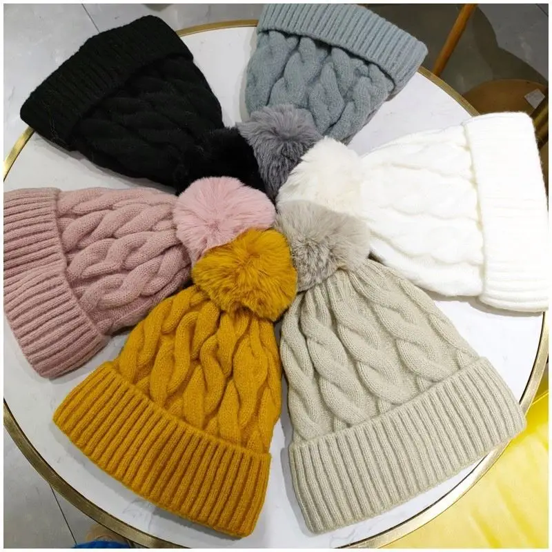Custom Winter Oversized Cable Knitted Pom Pom Beanie Hat with Fleece Lining
