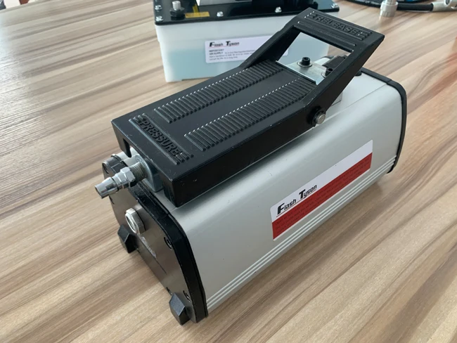 2.3L Foot pump Pneumatic Hydraulic Pump Car frame machine pump