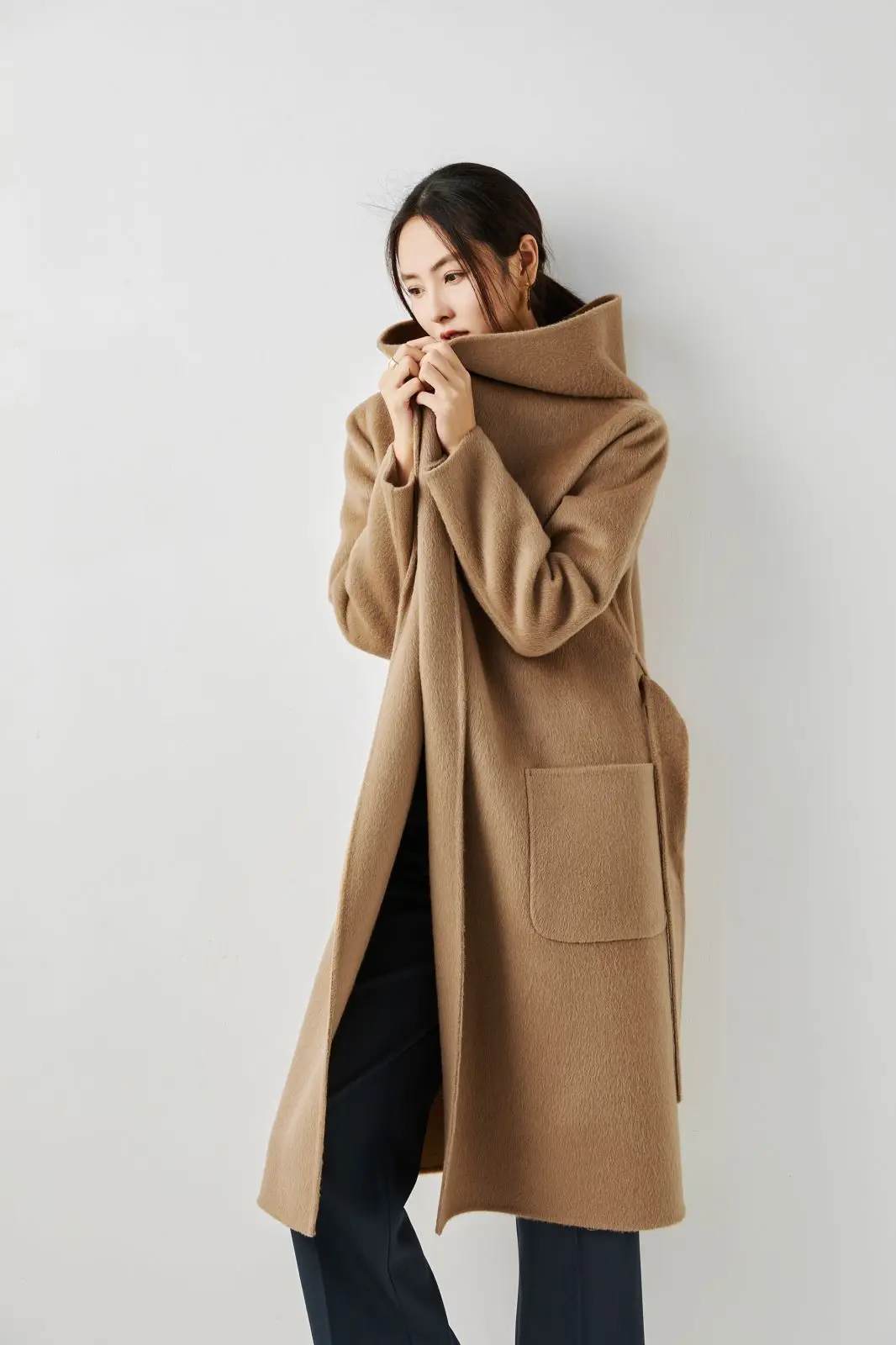 Hot selling comfortable high quality material women winter clothes ladies luxury fashion classic cashmere warmly outwear coat
