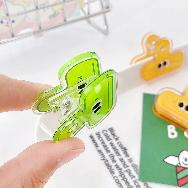 Wholesale 45*35mm Cute Paper Clamps Clips Cartoon Big Eyes Acrylic Memo Clip Clear Plastic Binder Clip