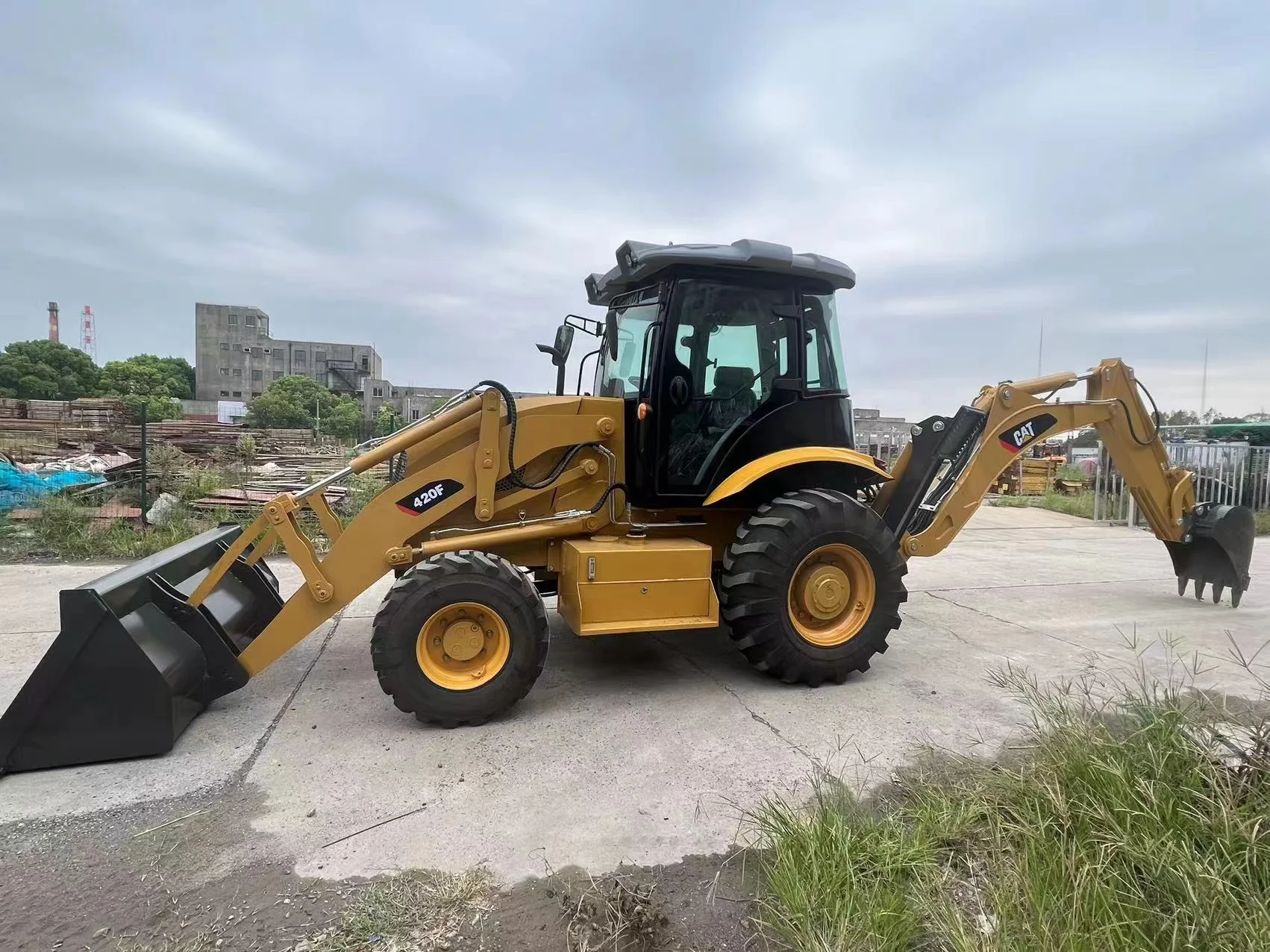 Экскаватор-погрузчик Cat 420f 420f2 Подержанные гусеничные 420/410/430 экскаваторы-погрузчики для оптовой продажи