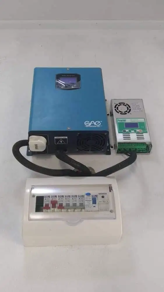 HSI Series Inverter 12vdc to 220vac 350w 500w 600w 800w 1000w 1200w Hybrid Solar Inverter