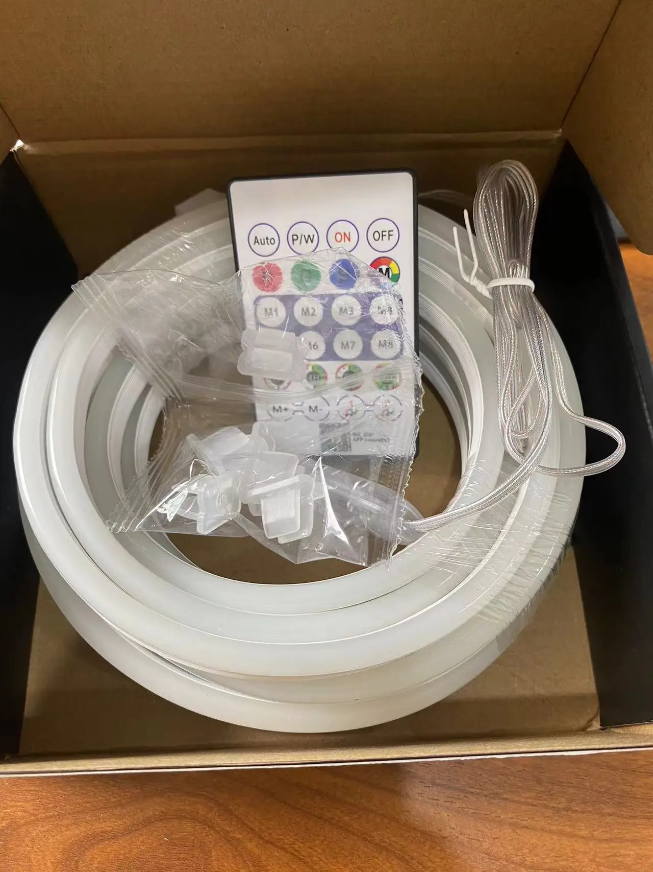 Неоновая полноцветная светлая полоса цветная коробка набор RGBIC световая Bluetooth музыкальное управление интеллектуальные силиконовые светодиодные полицейские огни