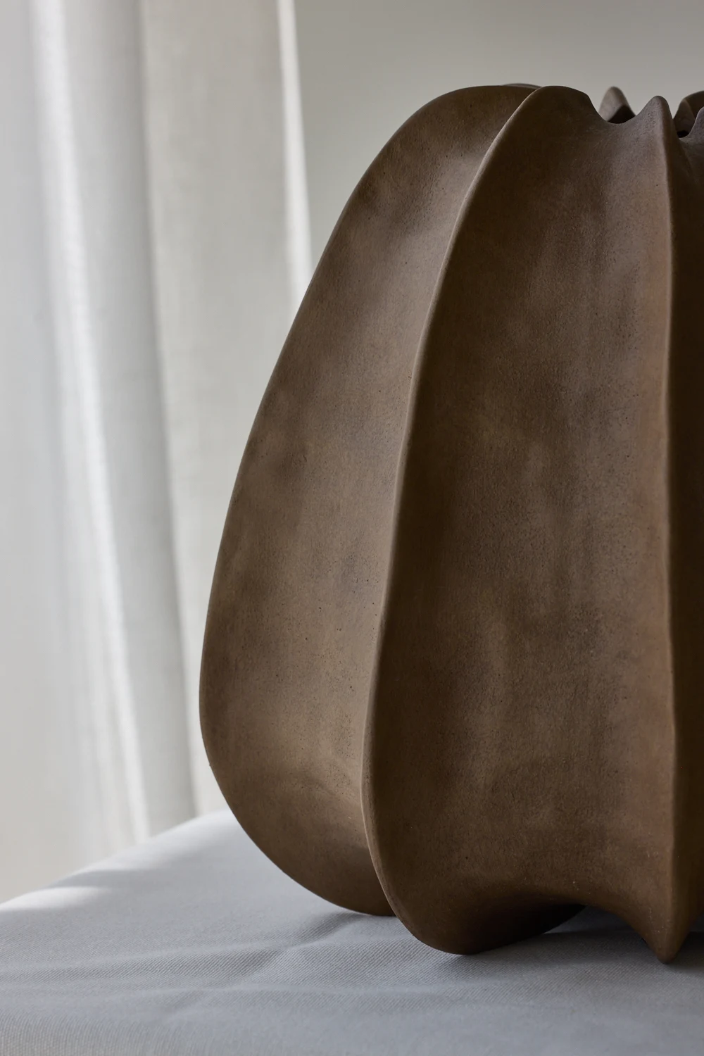 Nordic Creative Ceramic Vase Modern Minimalist Style Home Decorations with Popular Colorful Matt Glaze Made from Clay