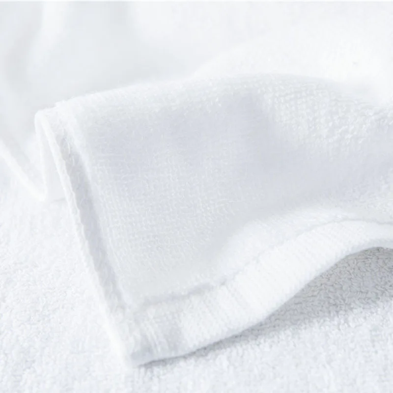 Luxury Hotel Bath Towel 100% Cotton White Gym Towel 70*140 Quick-Dry Absorbent Square Spa Towel Thickened Plus 500g Logo Print