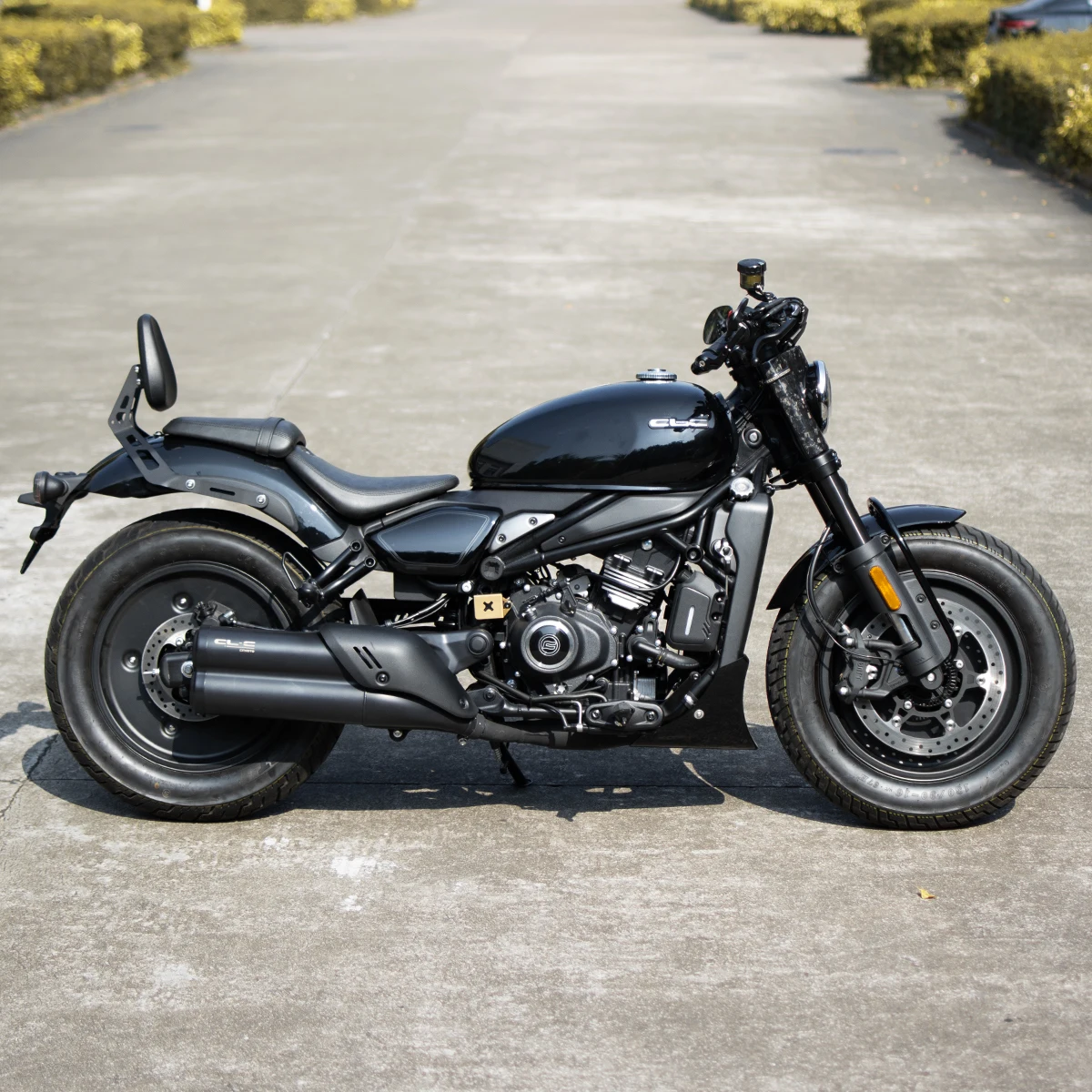 Motorcycle Gloss black Sissy bar Backrest luggage Rack Black Passenger Rear Seat Backrest Support Cushion For CFMOTO 450CL-C